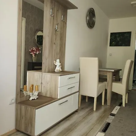 Nana Apartment *